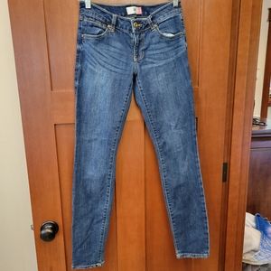 CAbi Dover Medium Wash Skinny Jeans Sz 2